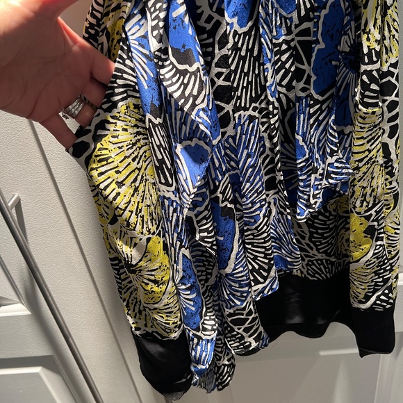 BCBG Max Azria Silk Geometric Dress - Picture 6 of 10